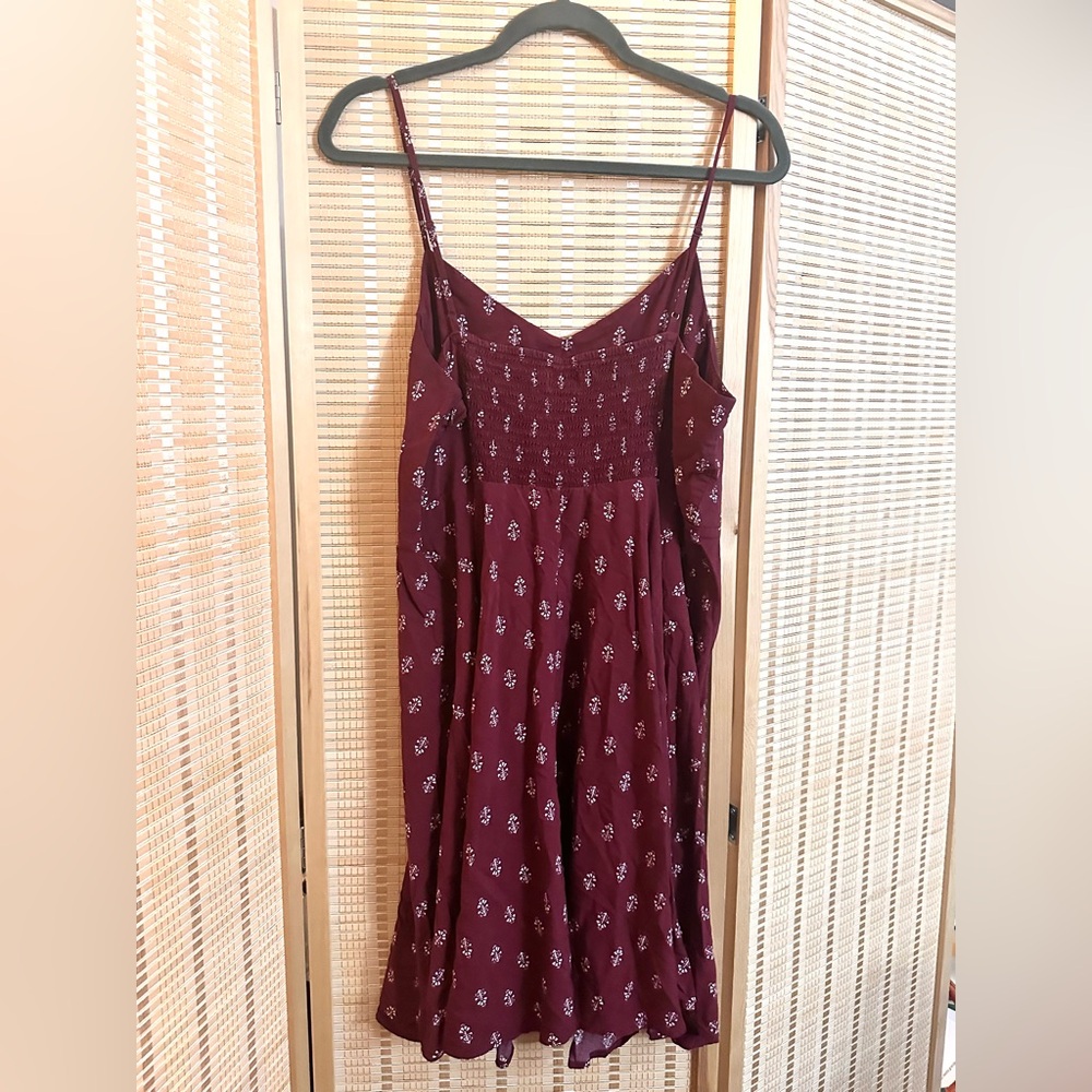 Old Navy Burgundy Floral-Print Midi Dress - Picture 3 of 7
